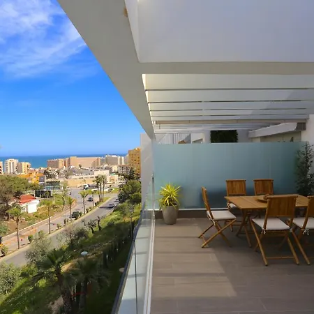 White Stones Premium Penthouse 6pax Apartment